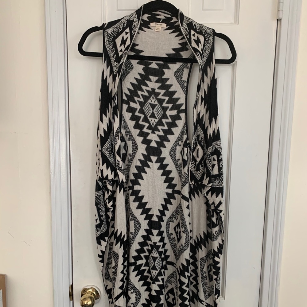 Timing Bohemian Aztec Print Flowy Vest - Size M/L